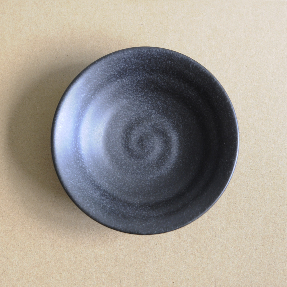 Kuriēto Round Rippuru Ceramic Cat Bowl, In Black | at Made Moggie