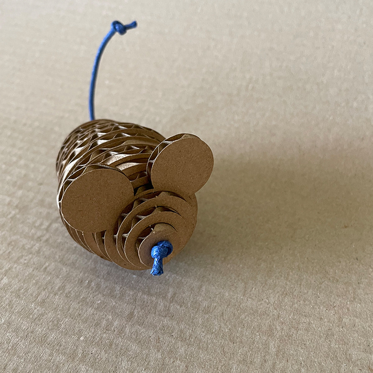 Cat toy hotsell wire with cardboard