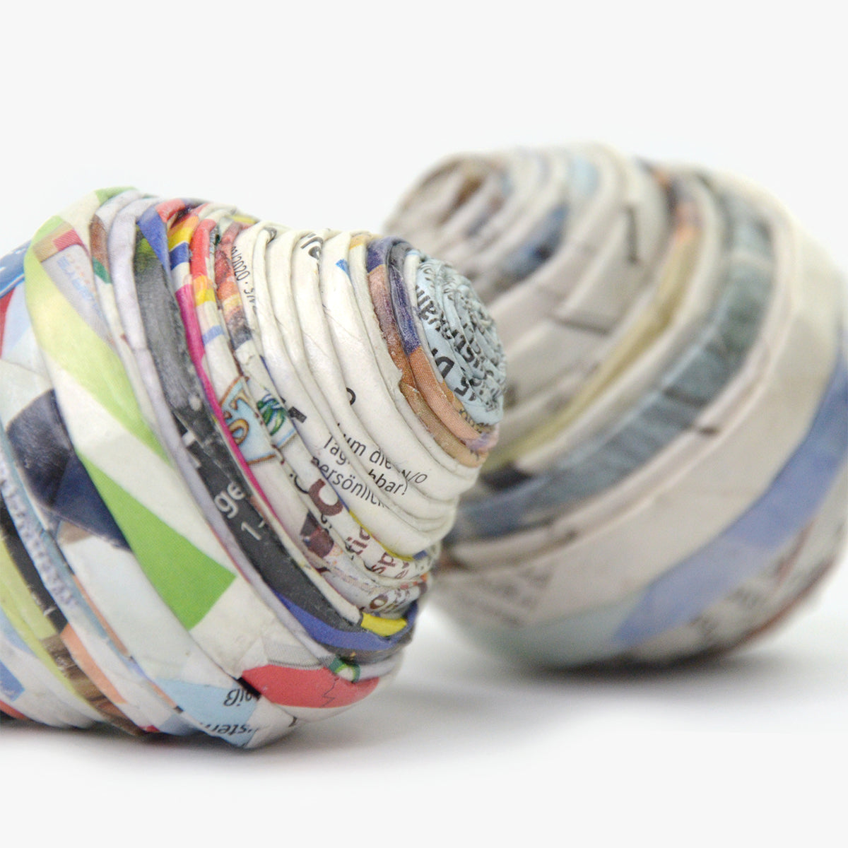 Sustainable Fun: Introducing PAPERBALL - The Eco-Friendly Ball Cat Toy